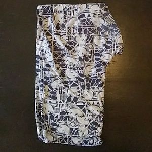 Lula Roe TC2 Disney Leggings